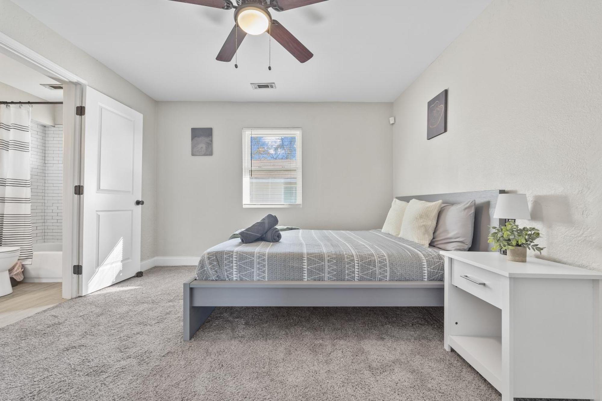 Cozy 2-Bedroom Retreat W/Wi-Fi & Keurig Coffee Atlanta Exterior photo